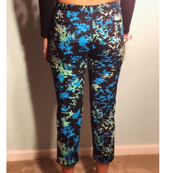 Springtime Cropped Pants - Picture 2 of 2